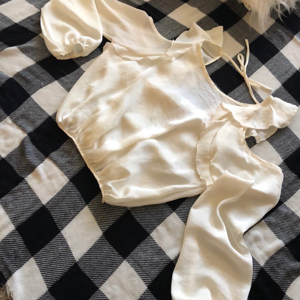 Cream top - Picture 2 of 2